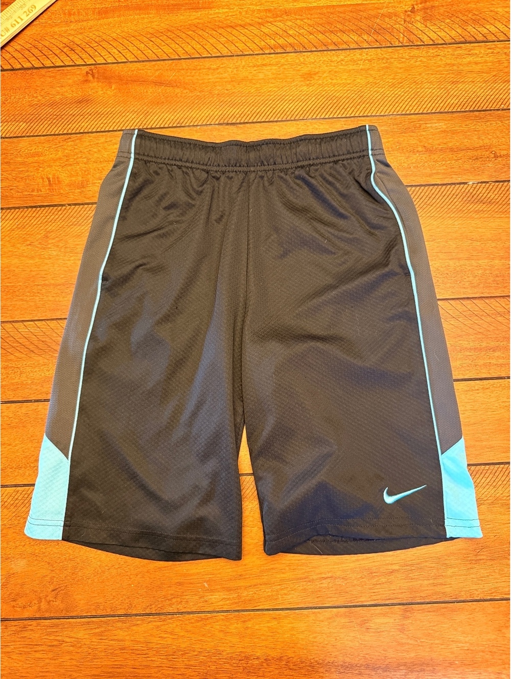 Boys Nike Dri-FIT Athletic Shorts Black with Light Blue Accents Size Large